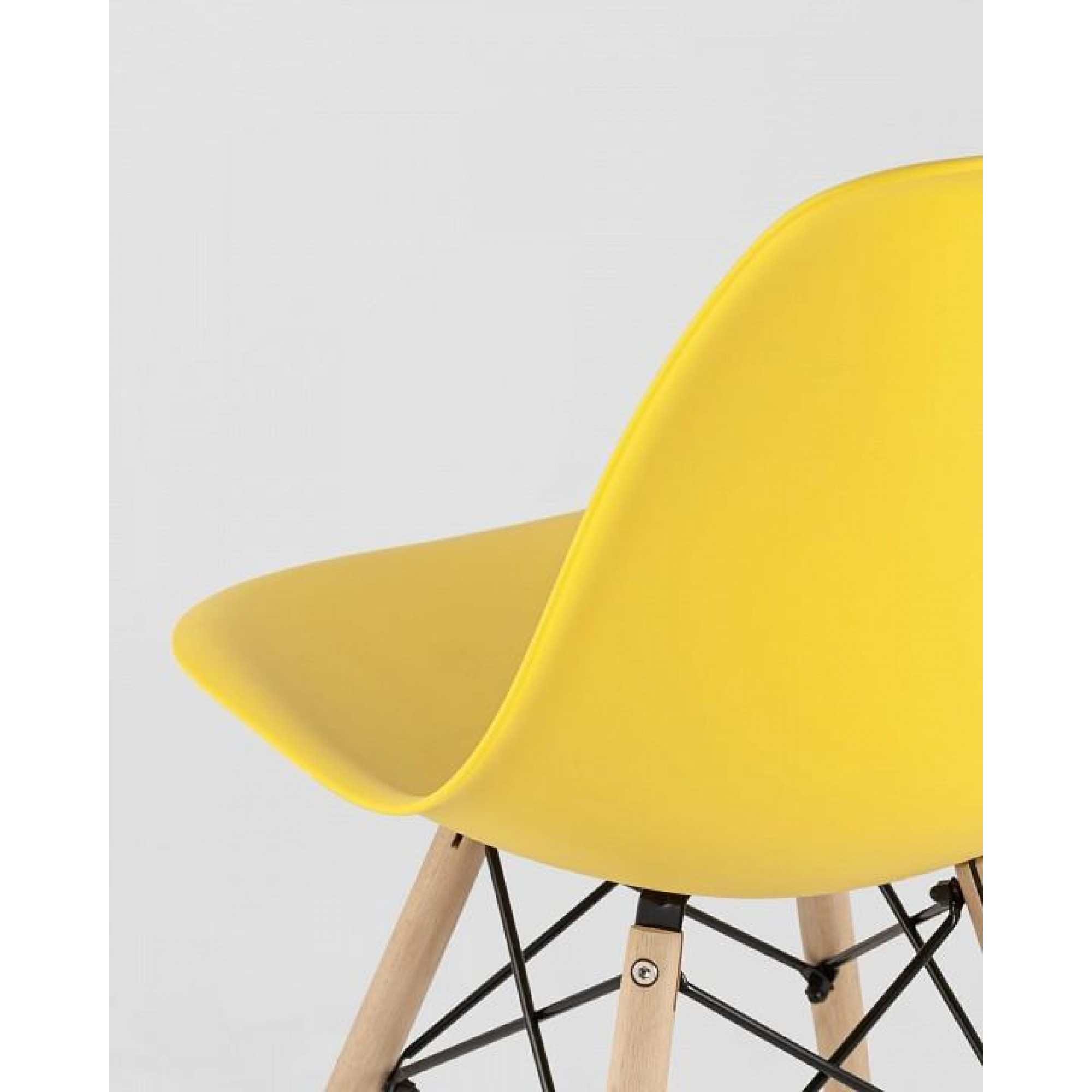 Стул Eames    SGR_Y801-yellow